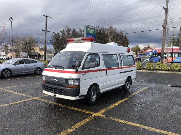 Thumbnail Photo undefined for 1992 Toyota Hiace
